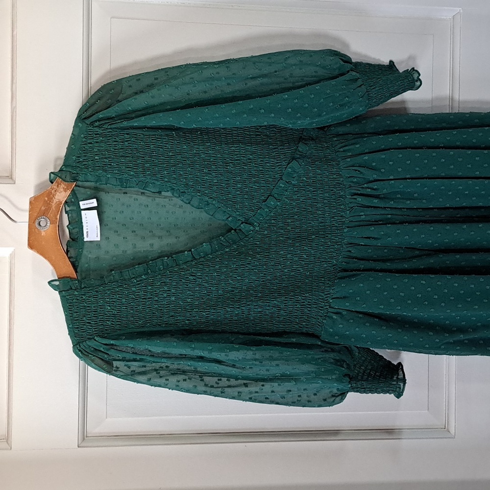 ASOS Design Emerald Green Smocked Ruffles Maxi Dress Flowy Feminine Puff Sleeves - Picture 2 of 14